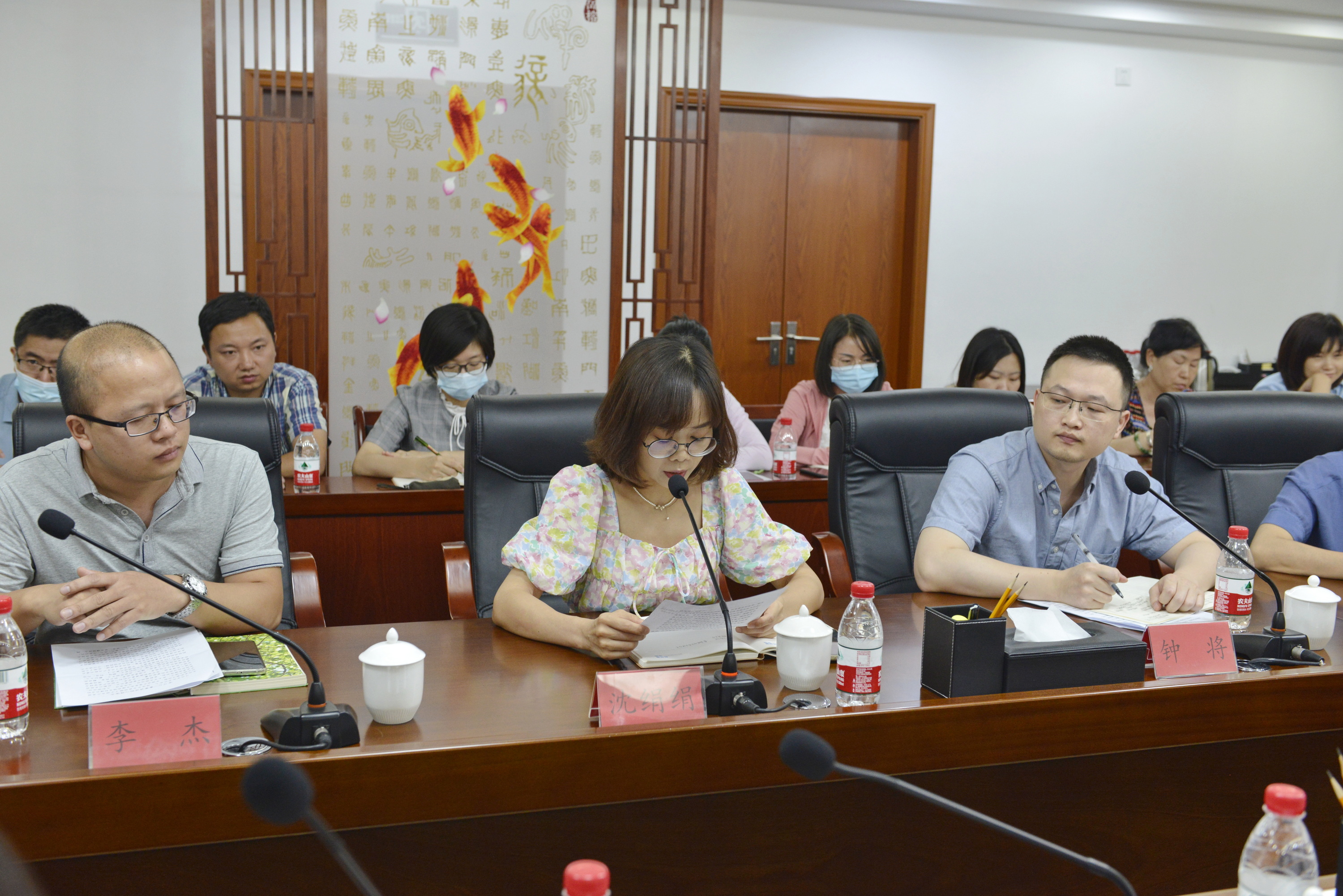 集團(tuán)機(jī)關(guān)工會(huì)與青年理論學(xué)習(xí)小組舉辦學(xué)習(xí)貫徹習(xí)近平總書(shū)記“七一”重要講話(huà)精神交流會(huì)