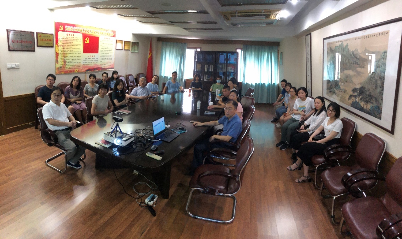 百年風華 再啟新程一一鷺江出版社組織收看慶祝中國共產黨成立100周年大會